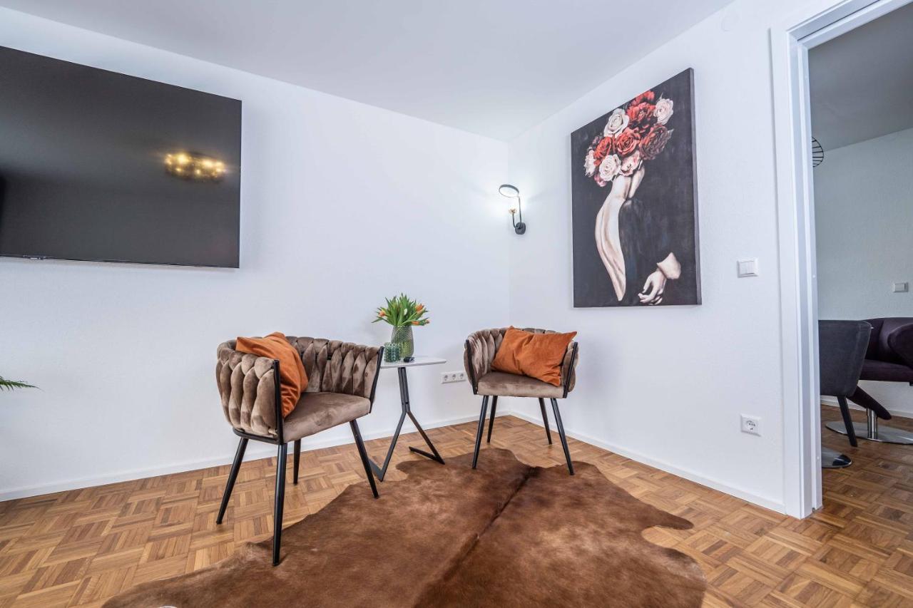 City Wohnung Fn L 5 Klimatisiert Mit Balkon Und Kueche Friedrichshafen Exterior photo