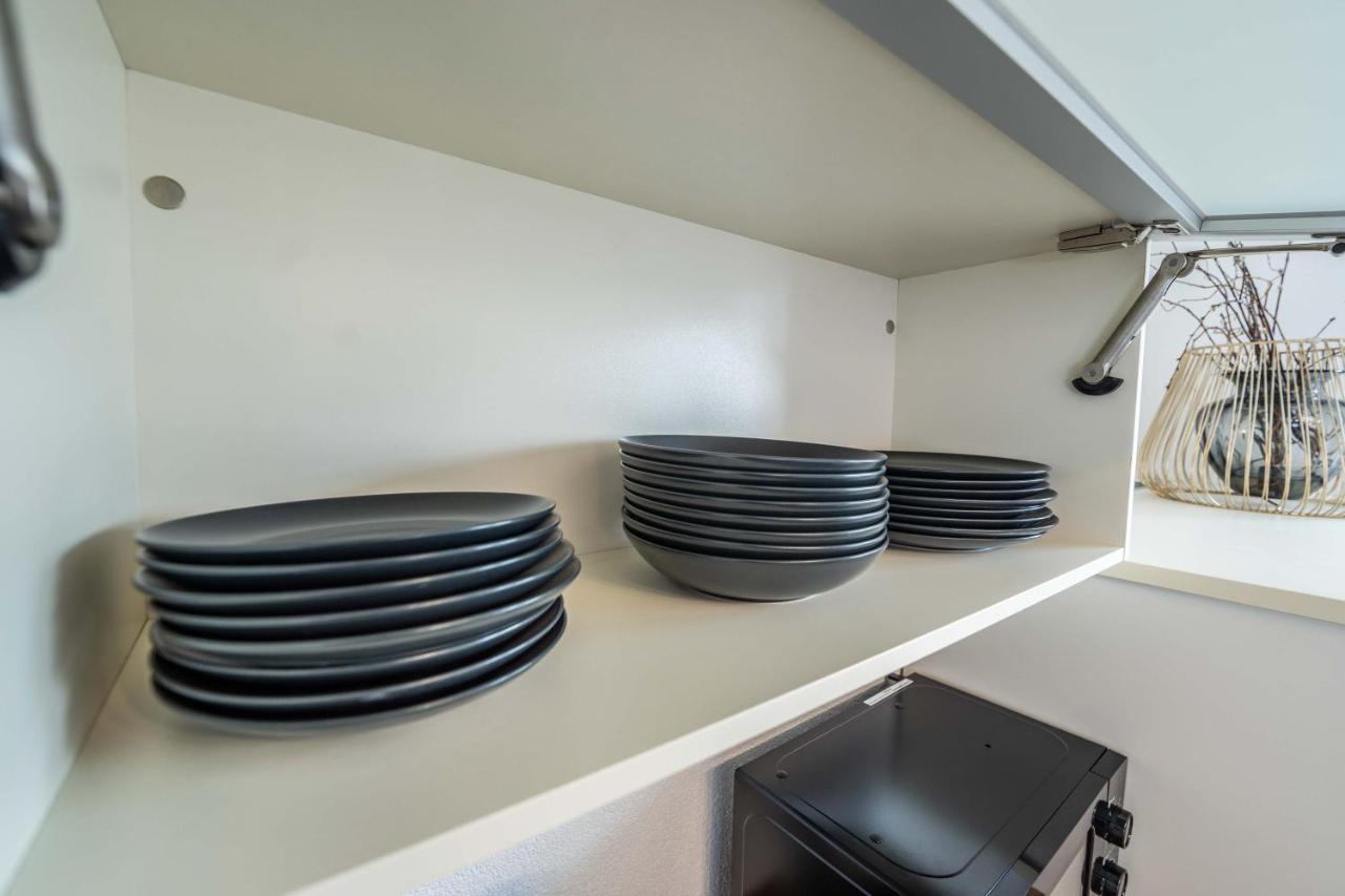 City Wohnung Fn L 5 Klimatisiert Mit Balkon Und Kueche Friedrichshafen Exterior photo